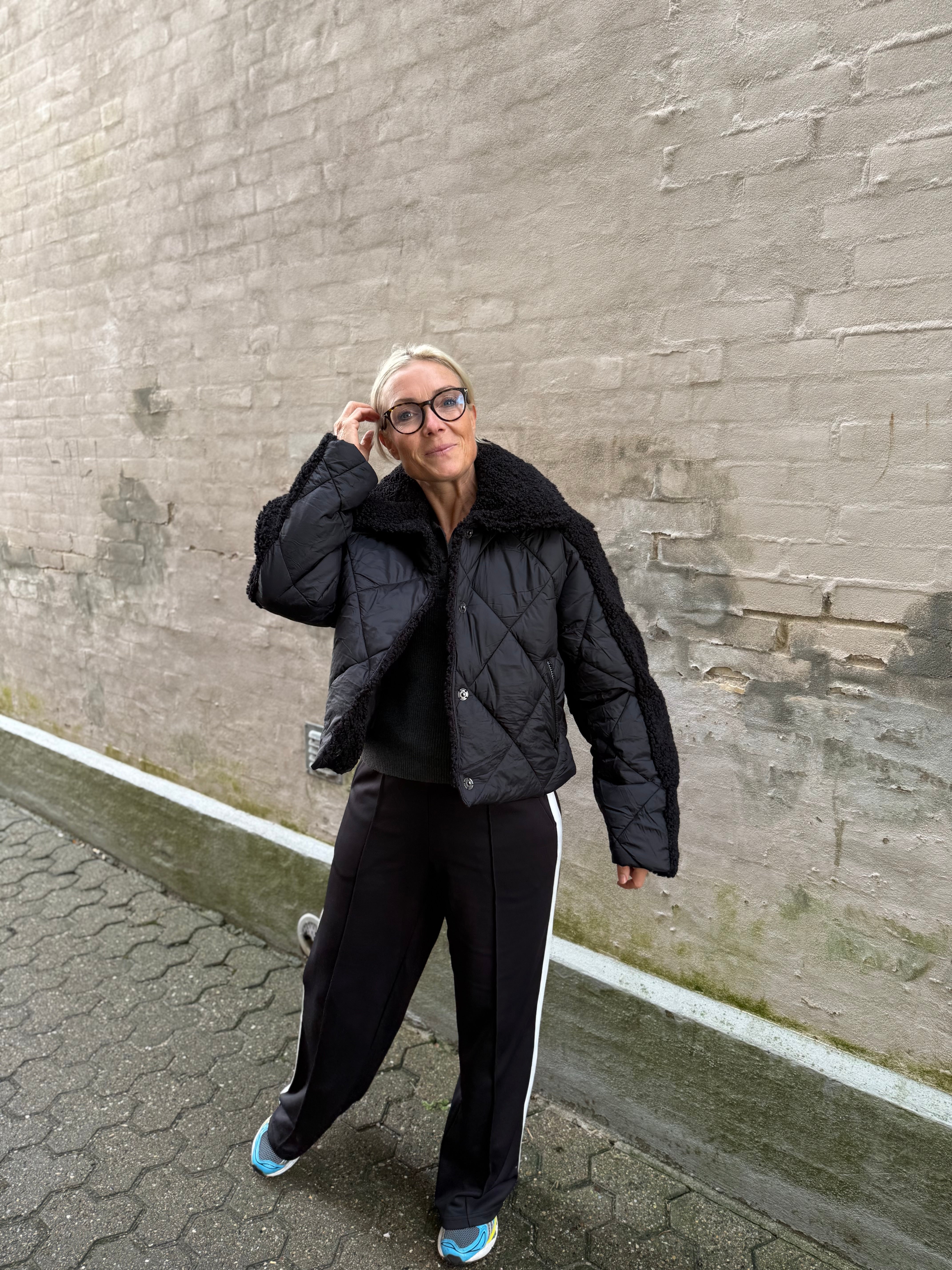 NMGEMMA Puffer - Black